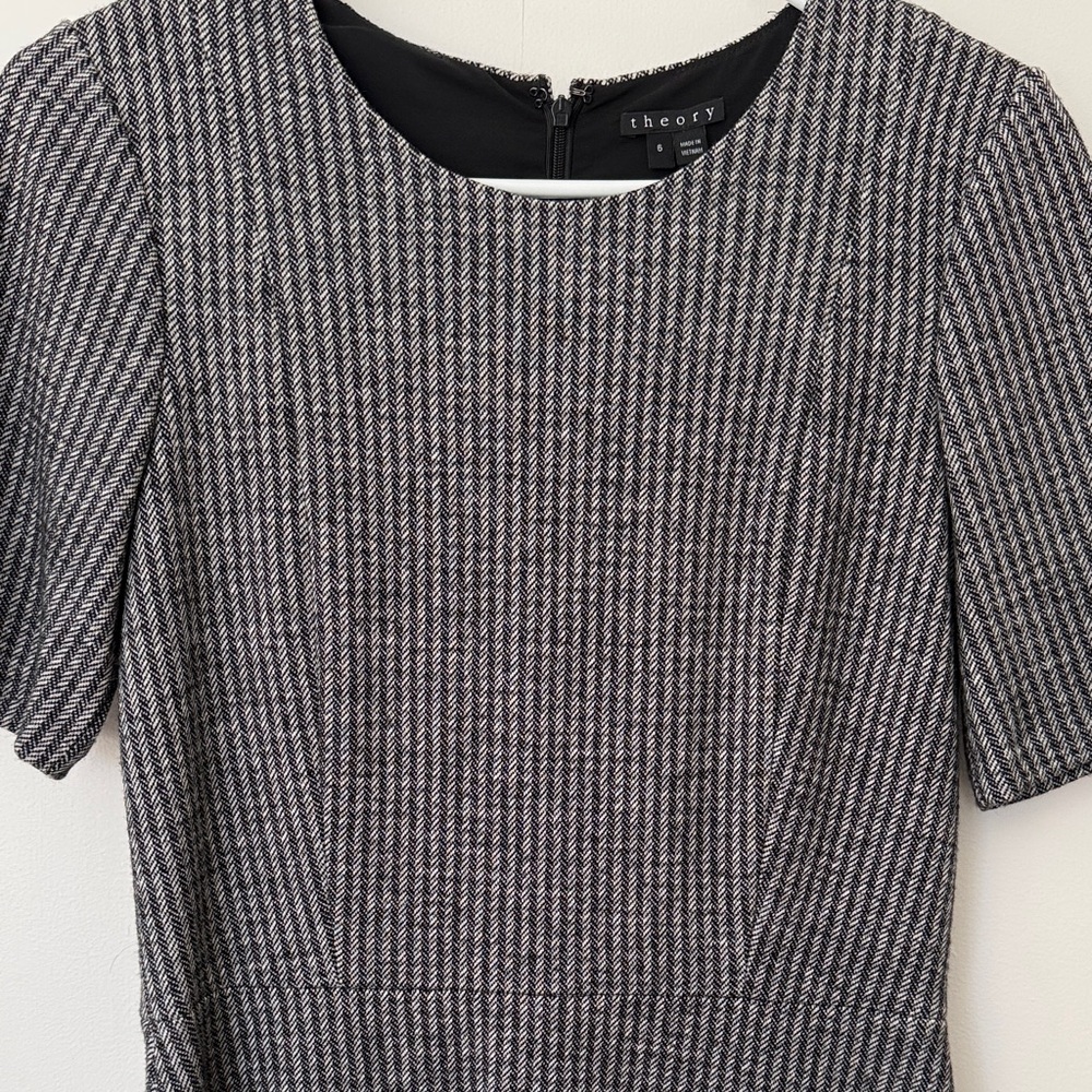 Theory Herringbone Short Sleeve Tunic, Wool blend, NEVER Used